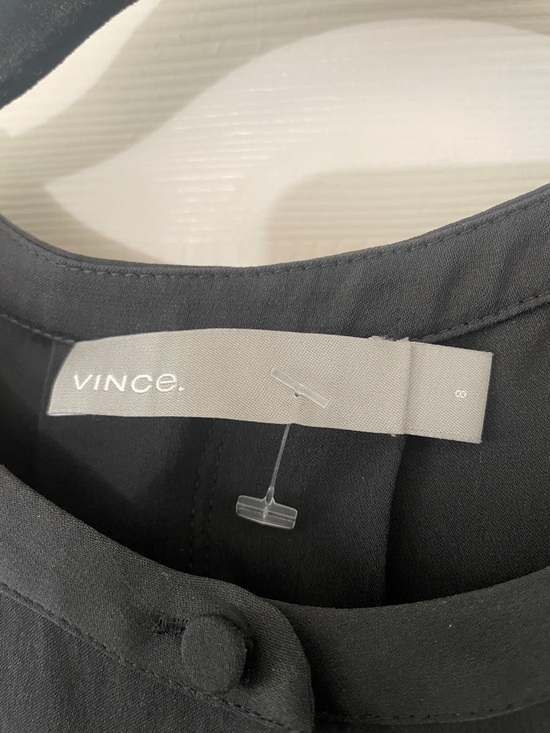 Vince Women’s Black Silk Blend Long Sleeve V-neck Blouse Size 8 - Picture 2 of 5